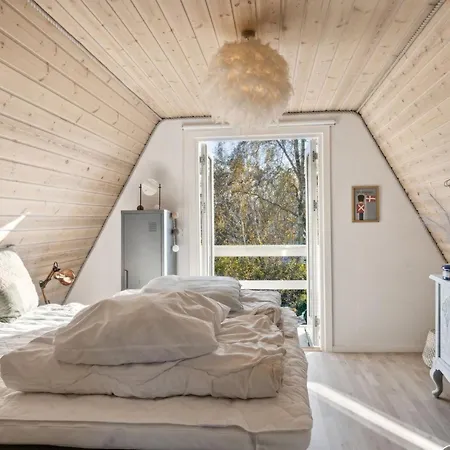 Holiday home Edgar - 300m From The Sea By Interhome Glesborg