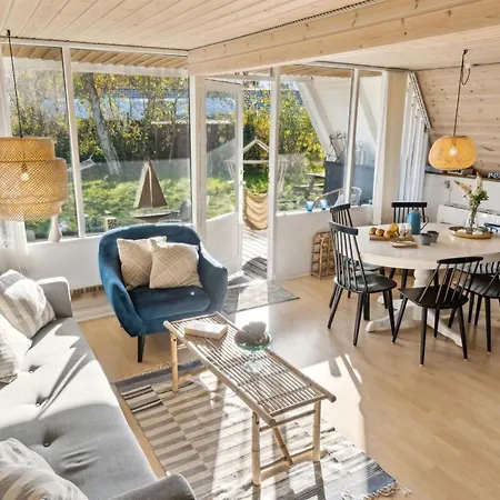 Holiday home Edgar - 300m From The Sea By Interhome